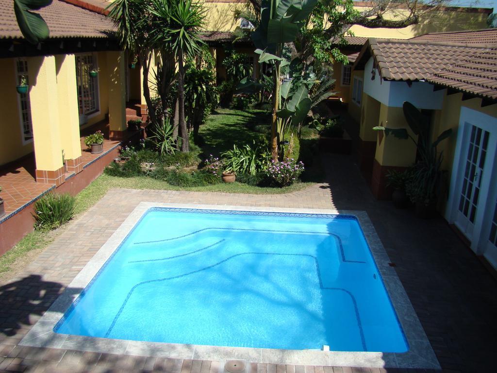 Auberge Guest Lodge Mbombela Esterno foto